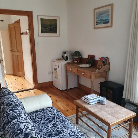 Cosy Self Contained Cottage With Stunning Views Killaloe Extérieur photo