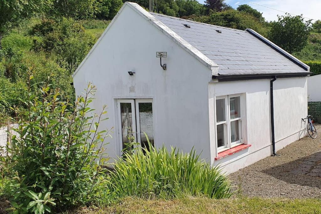 Cosy Self Contained Cottage With Stunning Views Killaloe Extérieur photo